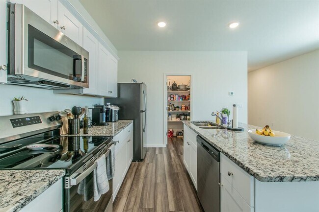 Building Photo - 209 Dirty Harry Dr