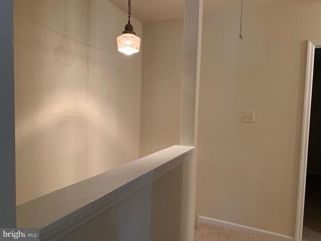 Building Photo - 8200 Aspen Glen Ct