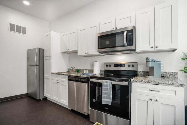 Building Photo - 209 9th St