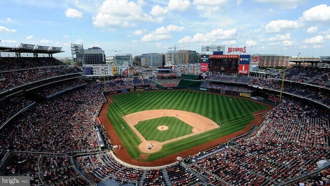 Building Photo - 1025 1st St SE