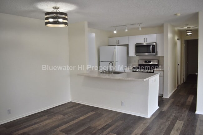 Building Photo - Desirable 2/2/2 Sun Rise Townhome (Ewa Beach)