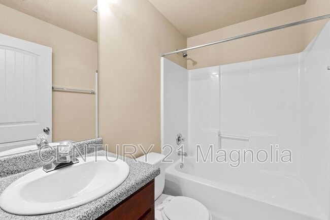 Building Photo - 2203 Grandwood Ln