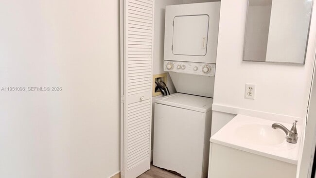 Building Photo - 11800 SW 18th St