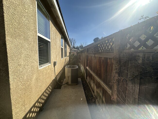 Building Photo - 11714 Morgan Hill Dr