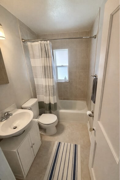 Building Photo - 762 Fairfax St