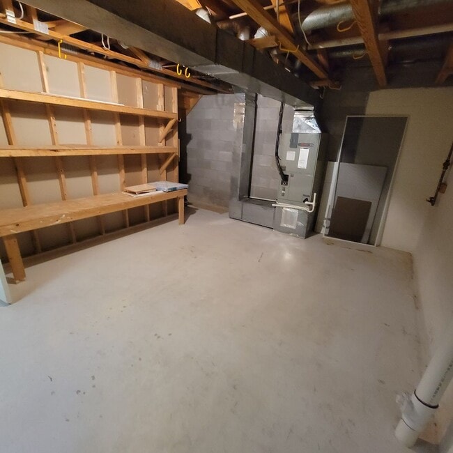 Building Photo - 15 Offspring Ct