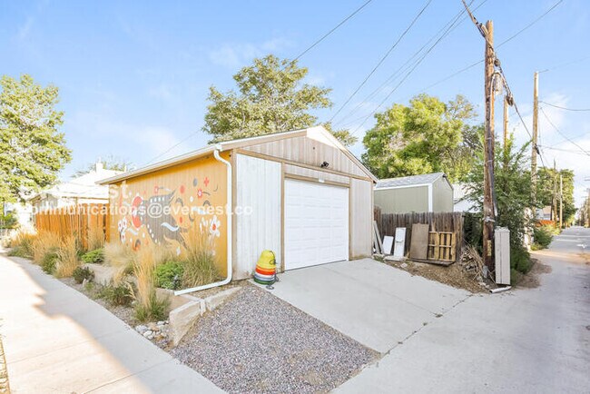 Building Photo - 4902 Meade St