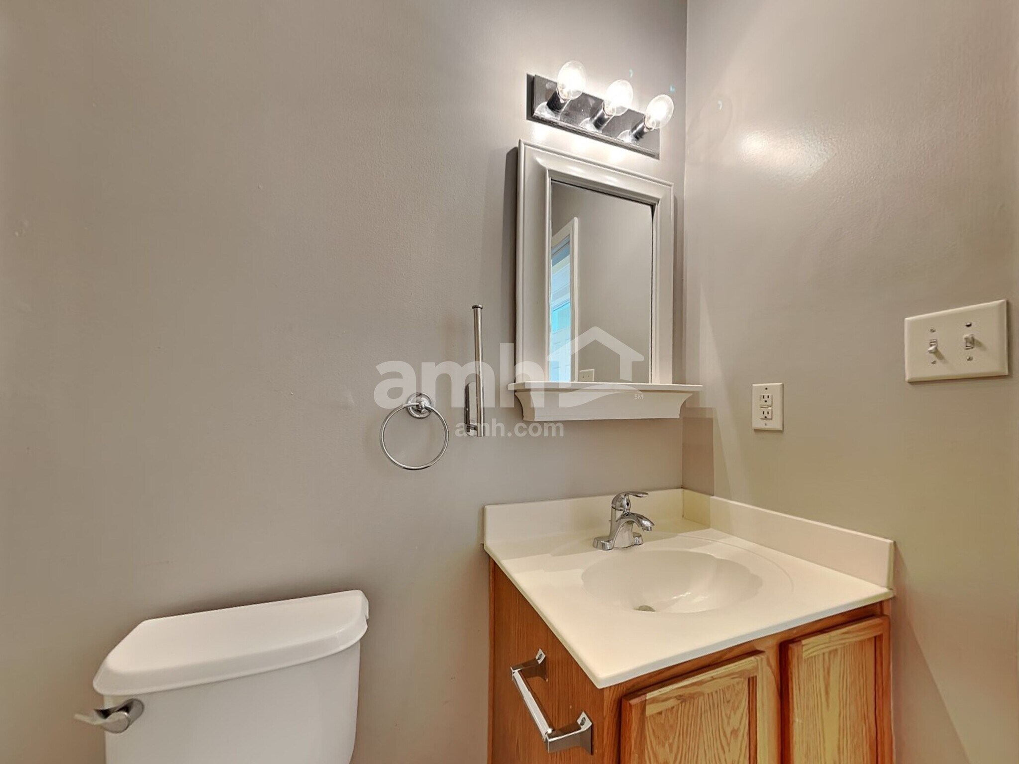 Building Photo - 4614 Sahalee Ln