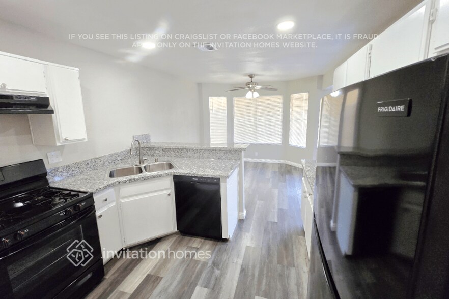 Building Photo - 3749 N Broadriver Dr