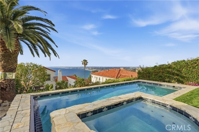 Building Photo - 624 Vía Del Monte