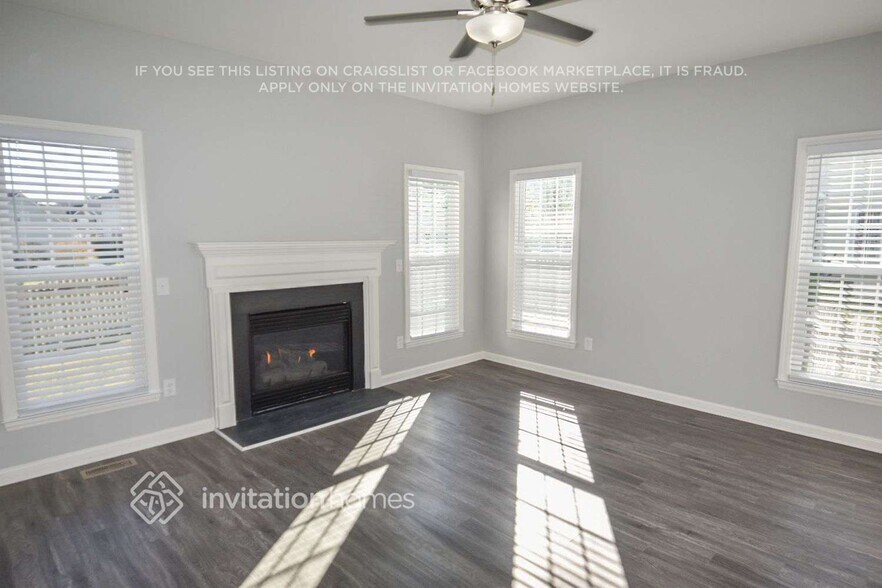 Building Photo - 5601 Brookshadow Dr