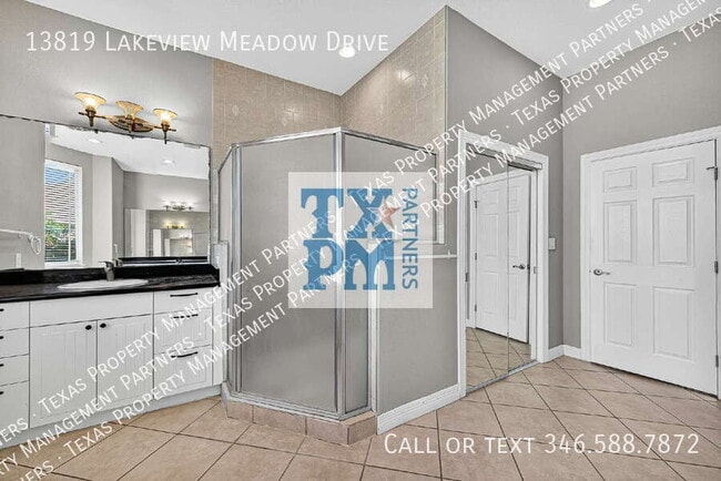 Building Photo - 13819 Lakeview Meadow Dr