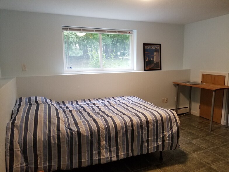 Building Photo - 2337 Kingstown Rd