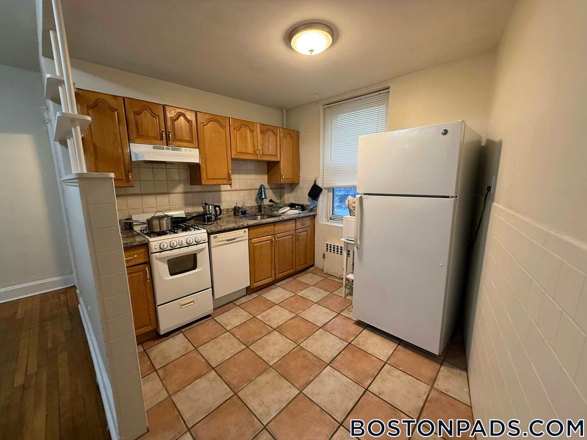 Building Photo - 126 Warren St