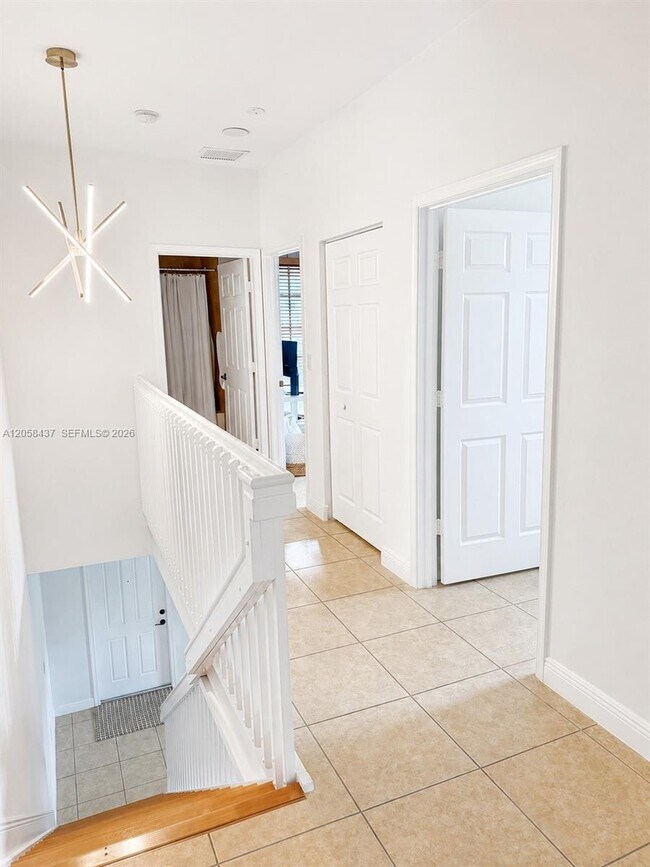 Building Photo - 1101 SW 147th Ter