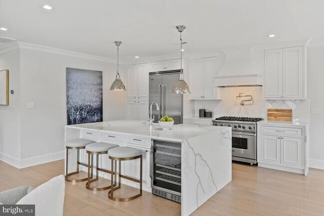 Building Photo - 4628 Blagden Terrace NW