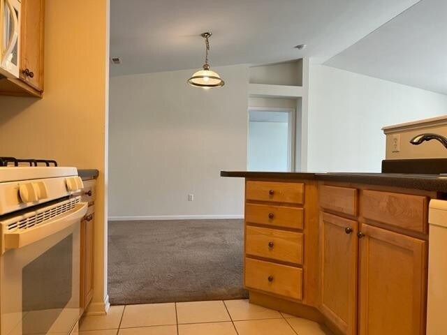 Building Photo - 641 Cambridge Ct
