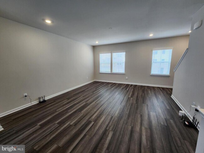Building Photo - 114 Milburn Dr