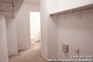 Building Photo - 46 Viking Oak