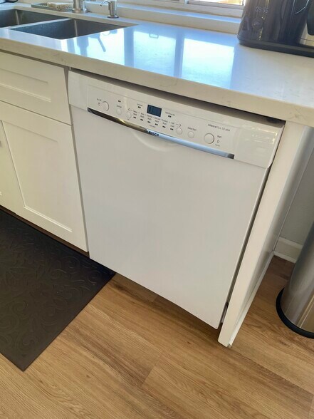 Appliances - 2742 Meadow Lark Dr