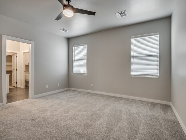 Building Photo - Beautiful New Construction Home in Edmond/...