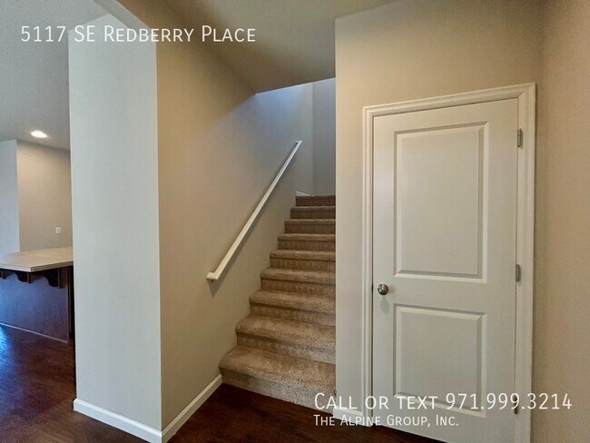 Building Photo - 5117 SE Redberry Pl