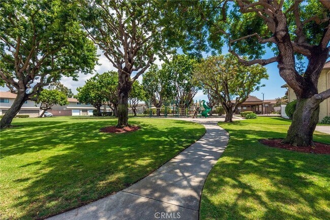 Building Photo - 9552 Bickley Dr
