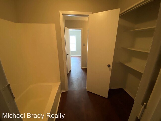 Building Photo - 4940 Cloyce Ct