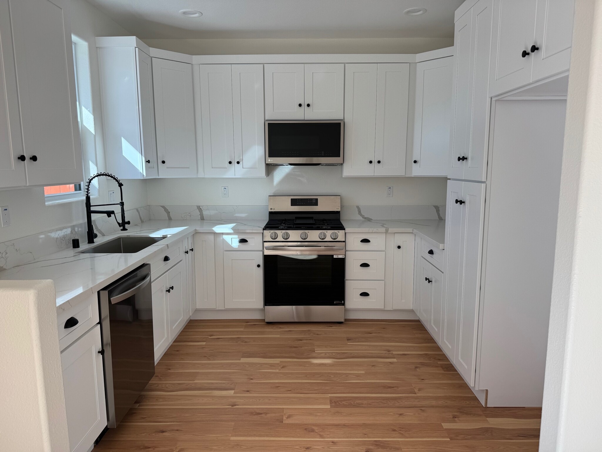 Building Photo - 1101 W 2nd St