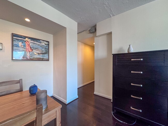 Building Photo - 1440 N St NW