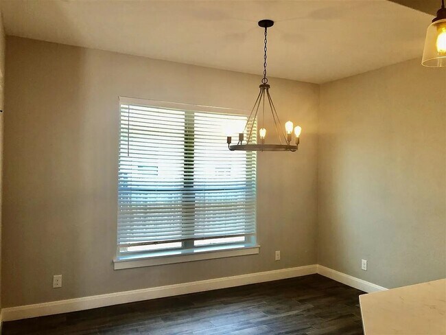 Building Photo - 120 Dove Ln