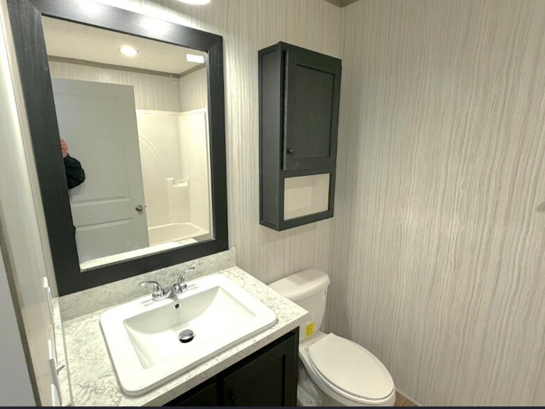 Building Photo - 7145 S Meridian St