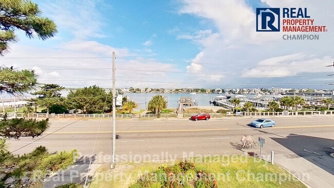 Building Photo - 120 S Lumina Ave