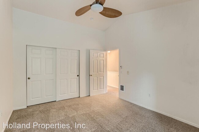 Building Photo - 3 br, 2 bath House - 8131 NE Wilkins St