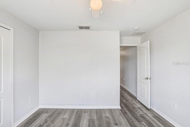 Building Photo - 37669 Aaralyn Rd