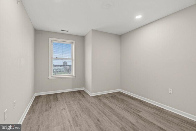 Building Photo - 1430 N Carlisle St