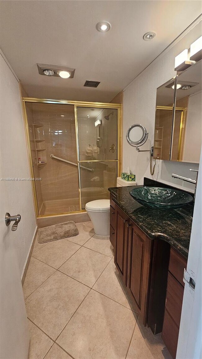 Building Photo - 1980 S Ocean Dr