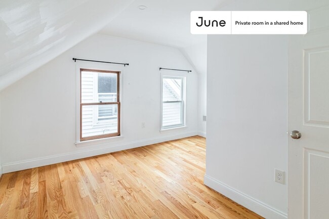 Building Photo - 29 Alston St