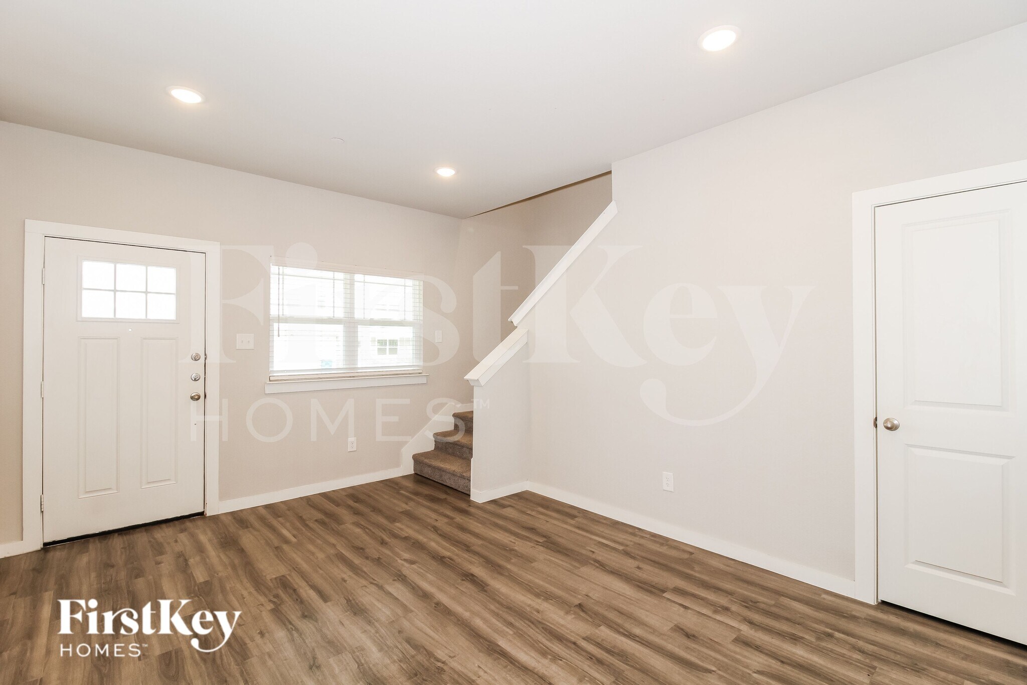 Building Photo - 618 Ava Trl