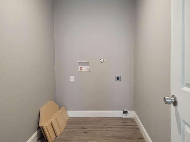 Building Photo - 1203 Booker St