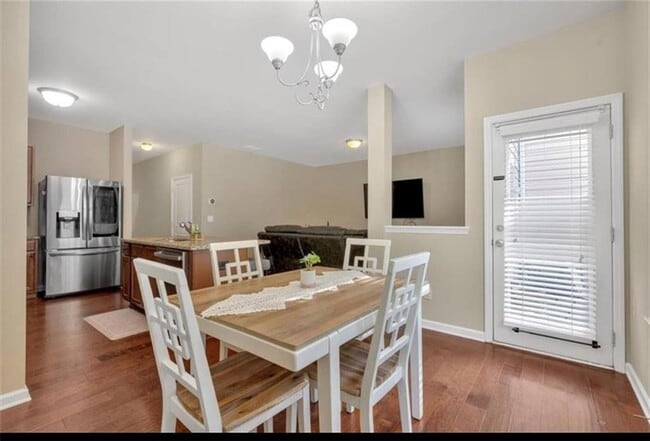 Building Photo - 3251 Blue Springs Trace