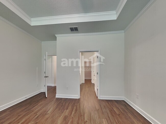 Building Photo - 2211 Saffron Walden Dr