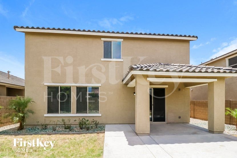 Building Photo - 12042 W Hide Trail