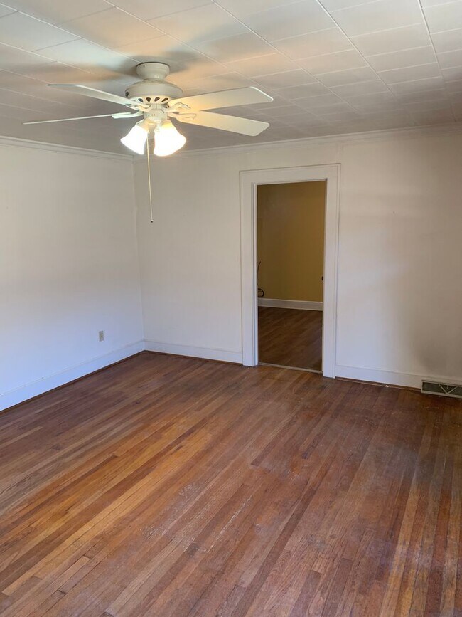 Building Photo - 3 bedroom Salisbury home