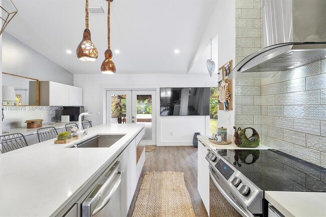 Building Photo - 266 NE 117th St