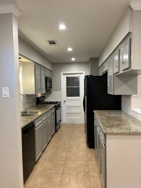 Building Photo - 2714 Tannehill Dr