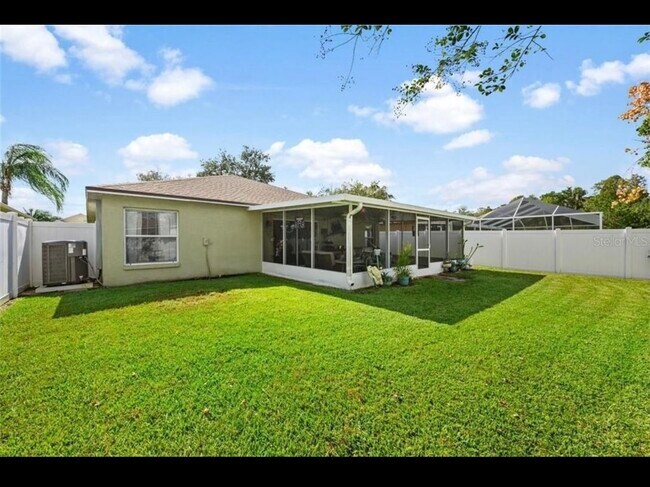 Building Photo - 3703 Golden Eagle Dr