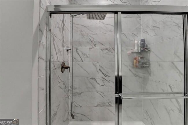 Building Photo - 811 Pineberry Ct