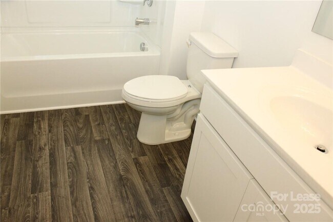 Building Photo - 3419 Selwyn Landing Dr