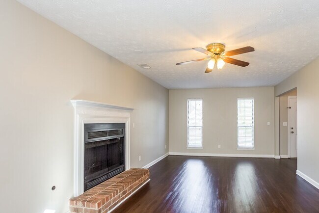 Building Photo - 1089 Oak Moss Dr